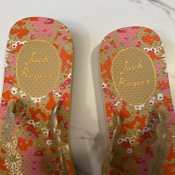 Jack Rogers Floral Flip Flops – Size 7-8 – Pink, Gold & Orange - Picture 4 of 5